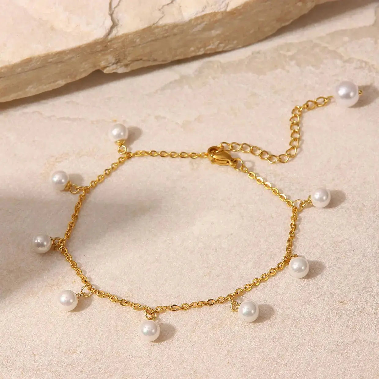 Uworld New Fashion Bohemian 18K Gold Tassel Chain Pendant Wedding Anklet for Women Gold Color Shell Pendant Anklet Jewelry Gift Olyssia