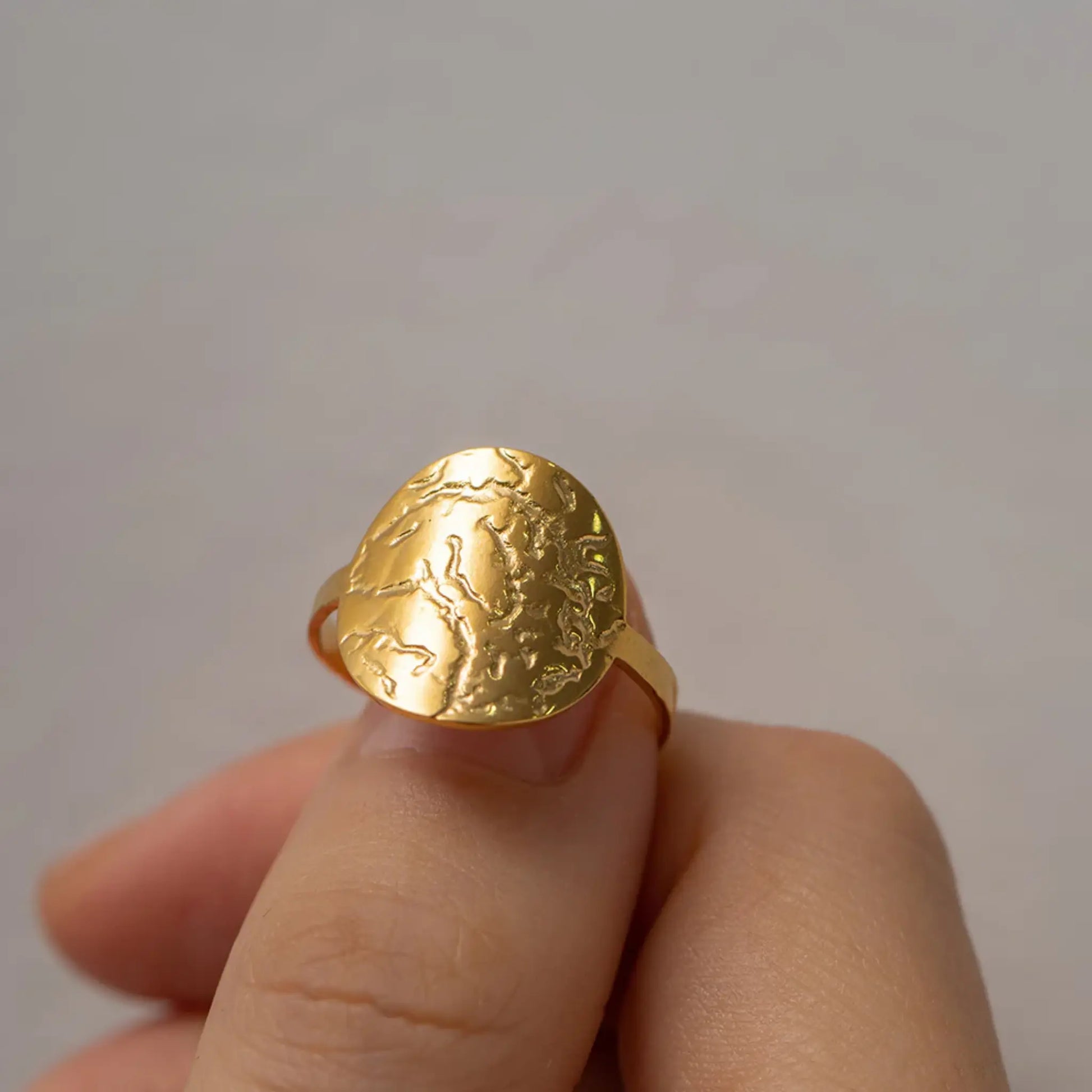 Faye Gold Ring Olyssia