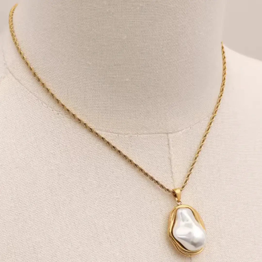 Octavia Freshwater Pearl Gold Necklace Olyssia