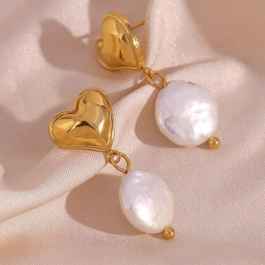 SIRENA FRESHWATER PEARL EARRINGS