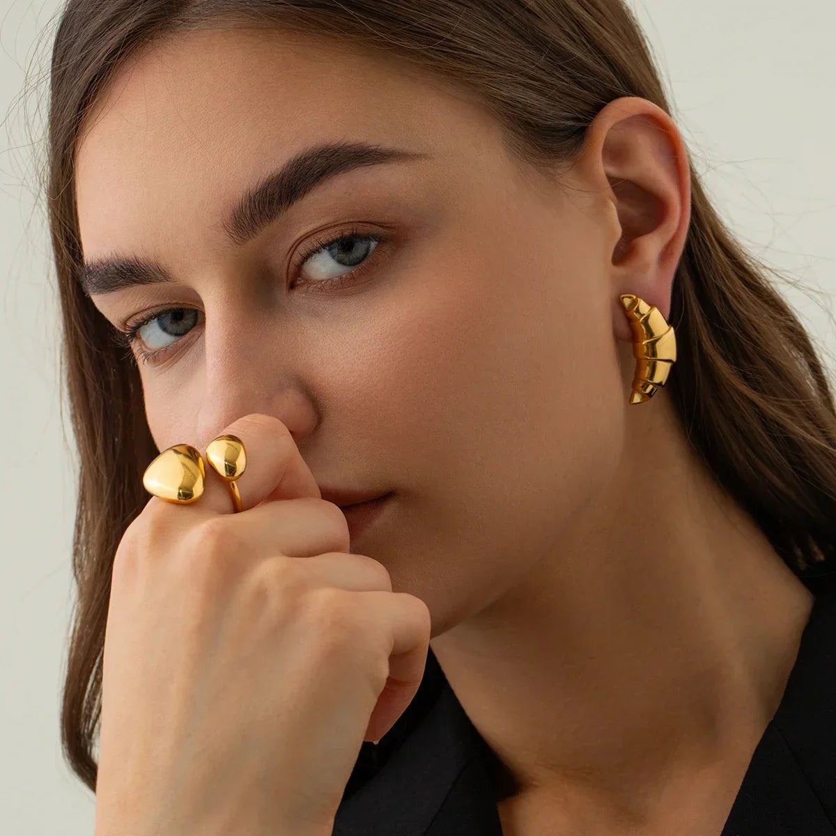 CROISSANT GOLD EARRINGS